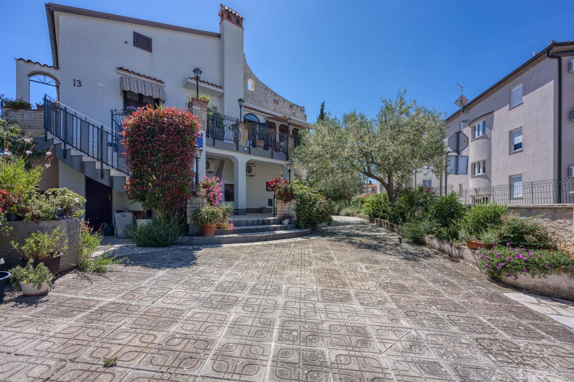 Guest House Jolanda Medulin Exterior photo